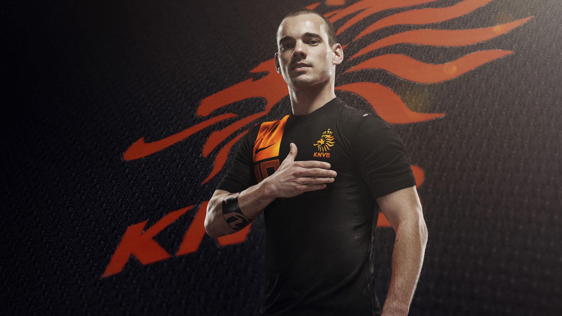 库里，当三分雨浇灭质疑，传奇在刀锋上续写