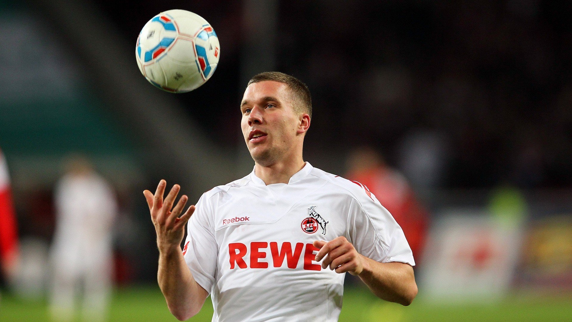 贝林厄姆爆发，爱尔兰险胜勒沃库森，当个人英雄主义撞上团队铁壁