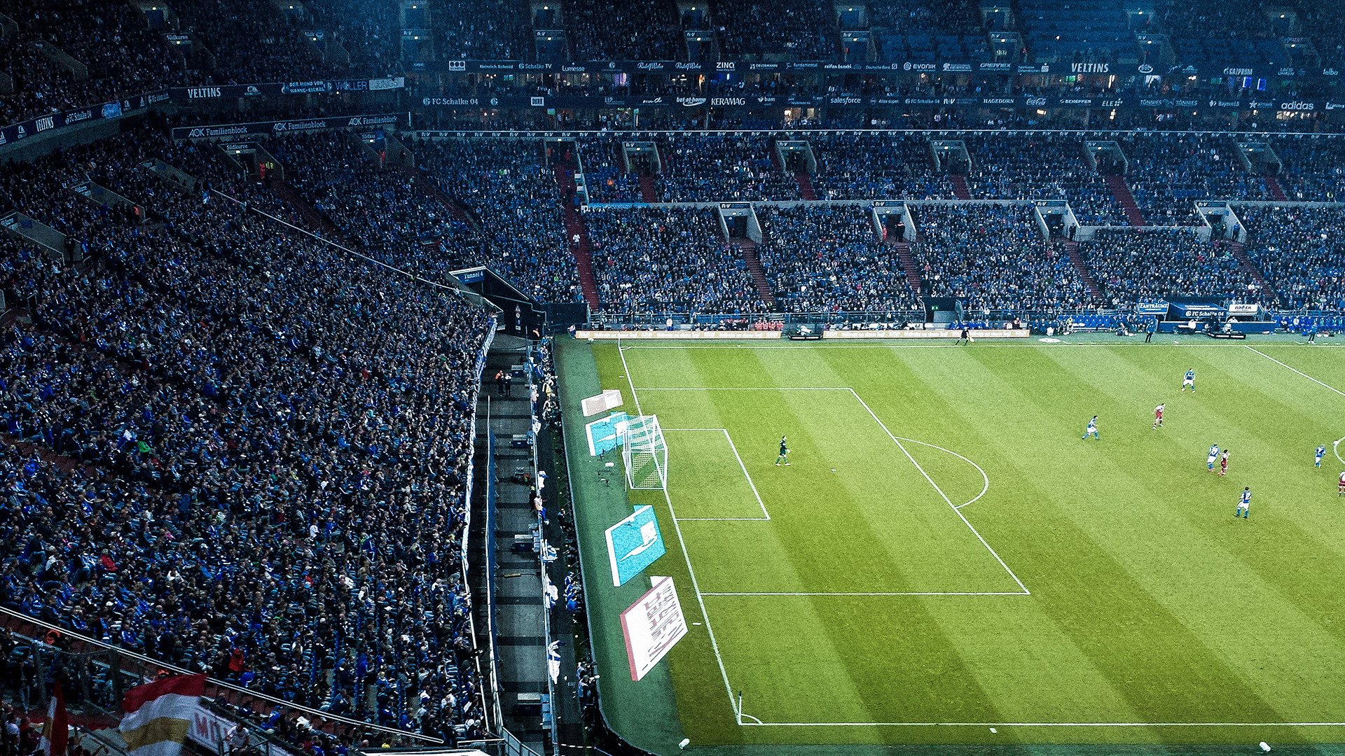 皇马巅峰对决，范戴克式防守如何助白衣军团胜出AC米兰