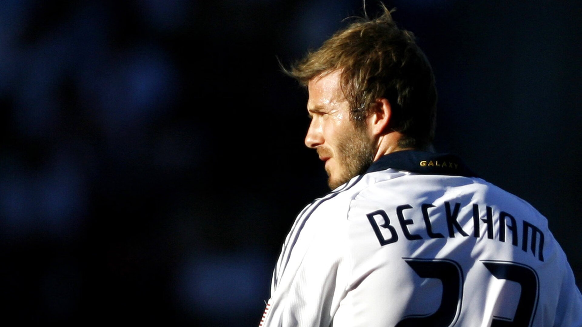 布克舞台越大越强,老鹰火力压制热火,当聚光灯亮起,谁才是真正的猎手?